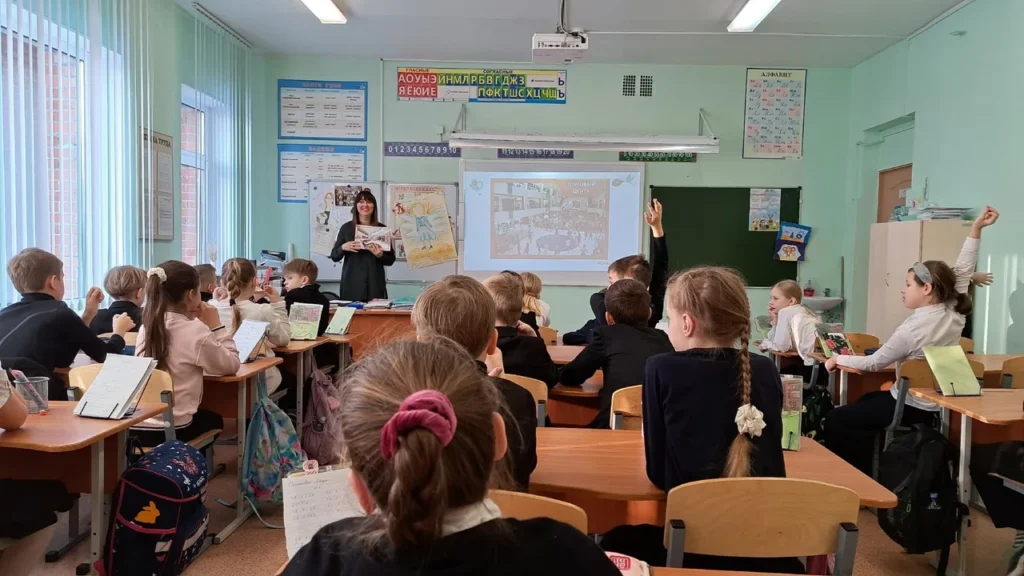 Занятия по безопасности в «Школе Лиза Алерт»