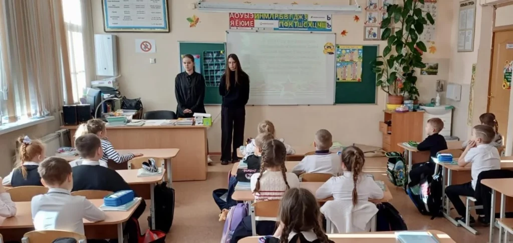 Наставничество в школе. День защитника Отечества