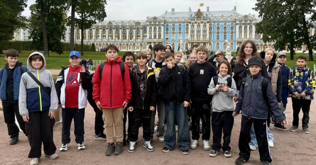 Школьный проект «Путешествия по Санкт-Петербургу и пригородам». Экскурсия в Императорский Царскосельский Лицей г. Пушкин